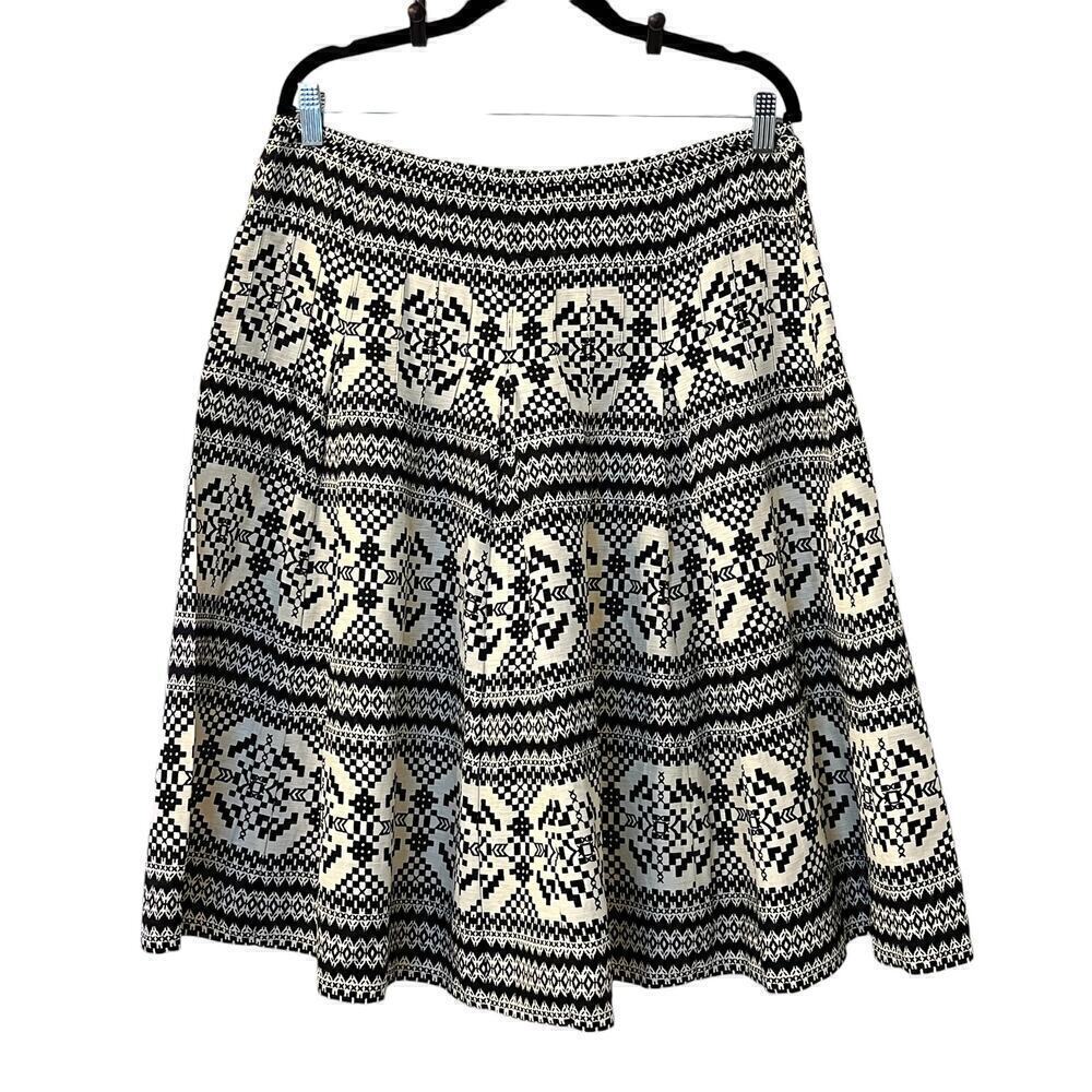 Nine West A Line Skirt Womens Size 12 White Black Jacquard Print Silk Comfort